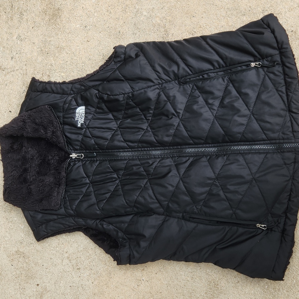 Black Northface vest SIZE LARGE